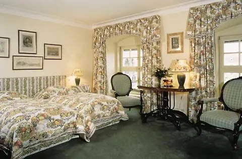 Im Palais Schwarzenberg Bécs